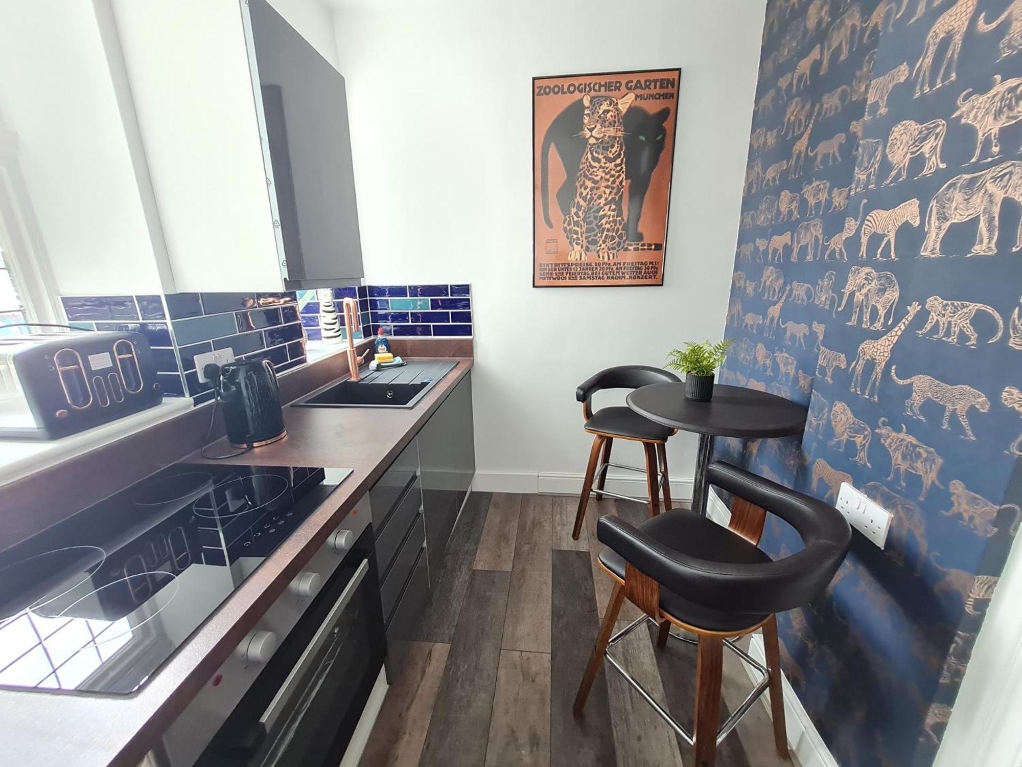 Lemur Lodge - Boutique Apartments - Short Stroll To The Beach Bournemouth Bagian luar foto