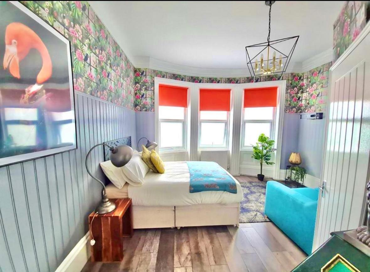 Lemur Lodge - Boutique Apartments - Short Stroll To The Beach Bournemouth Bagian luar foto