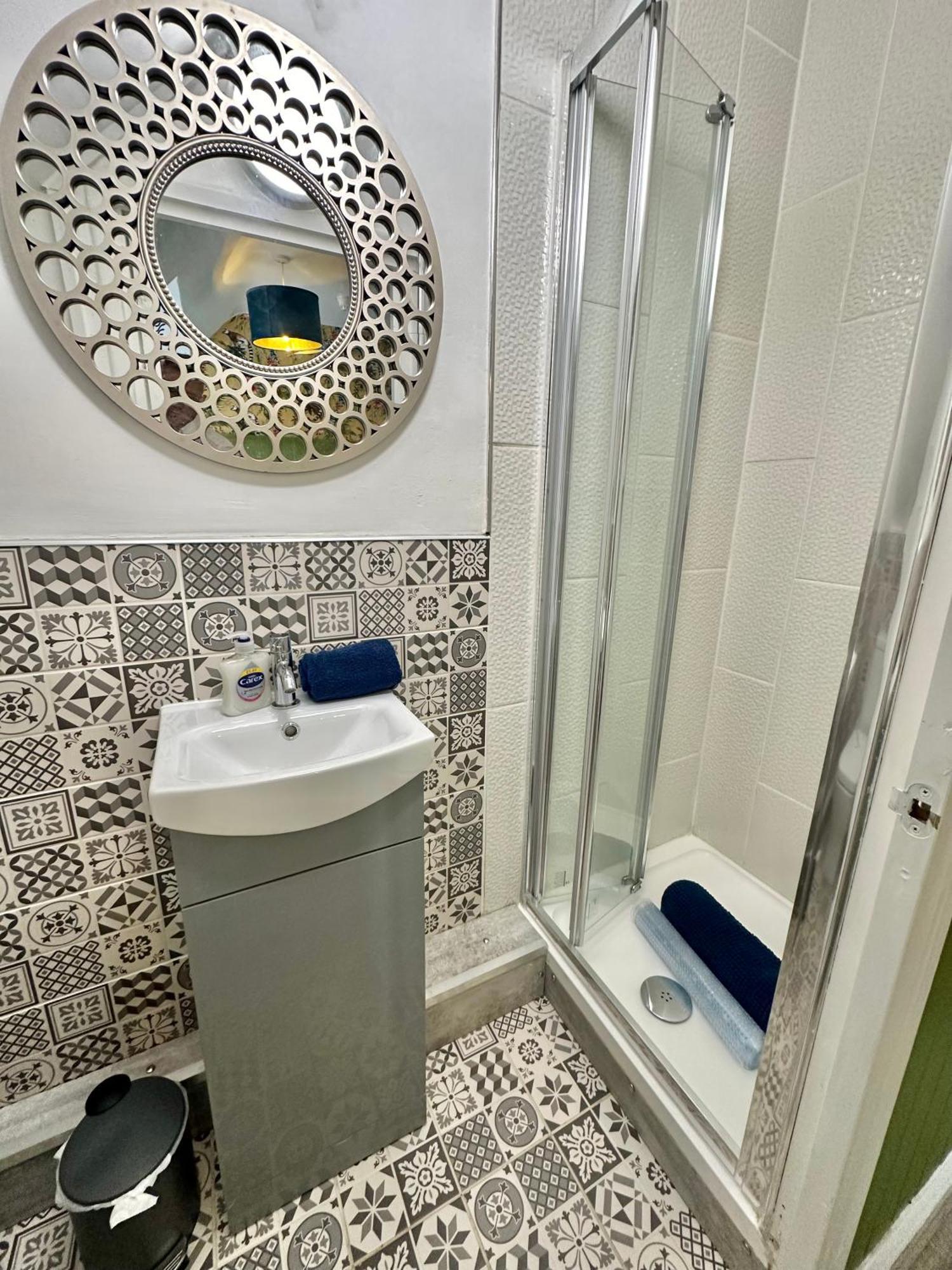 Lemur Lodge - Boutique Apartments - Short Stroll To The Beach Bournemouth Bagian luar foto