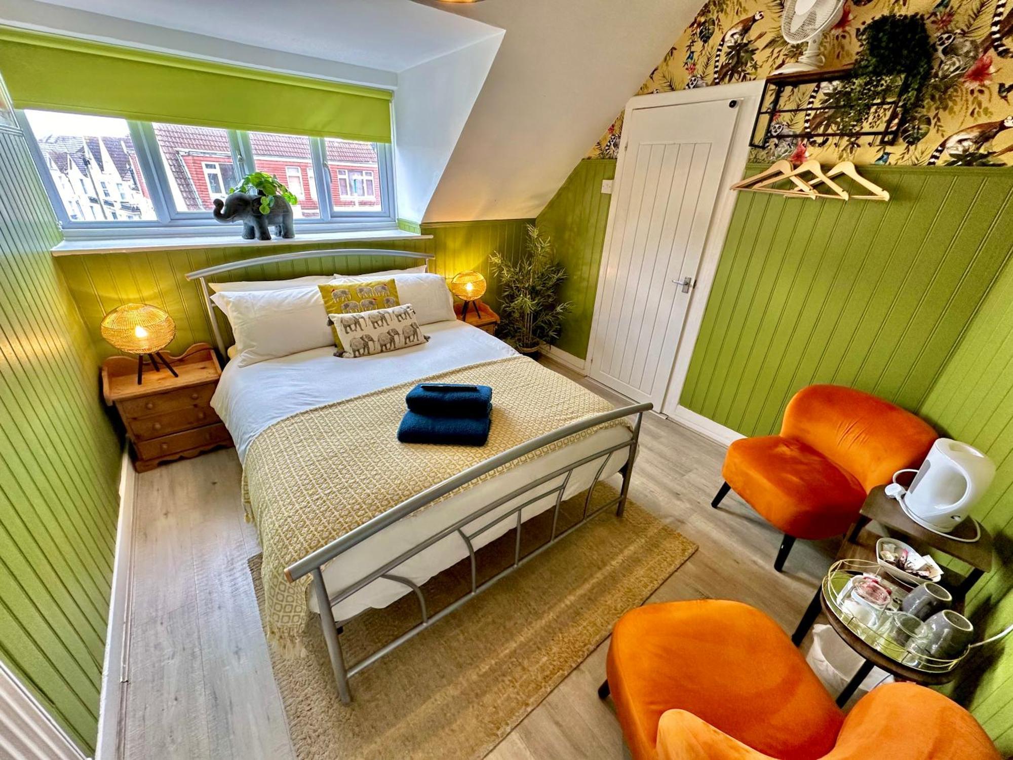 Lemur Lodge - Boutique Apartments - Short Stroll To The Beach Bournemouth Bagian luar foto