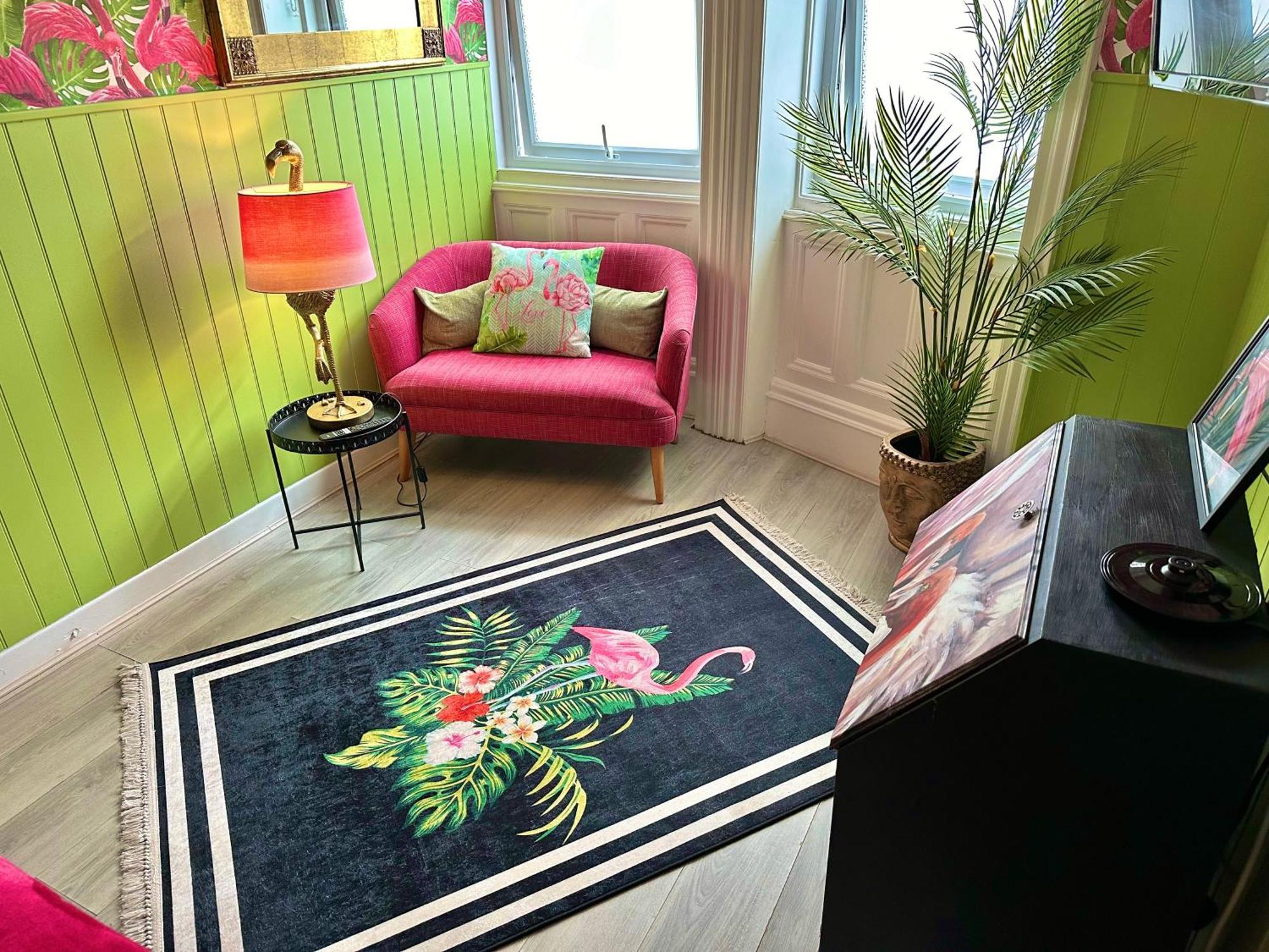 Lemur Lodge - Boutique Apartments - Short Stroll To The Beach Bournemouth Bagian luar foto