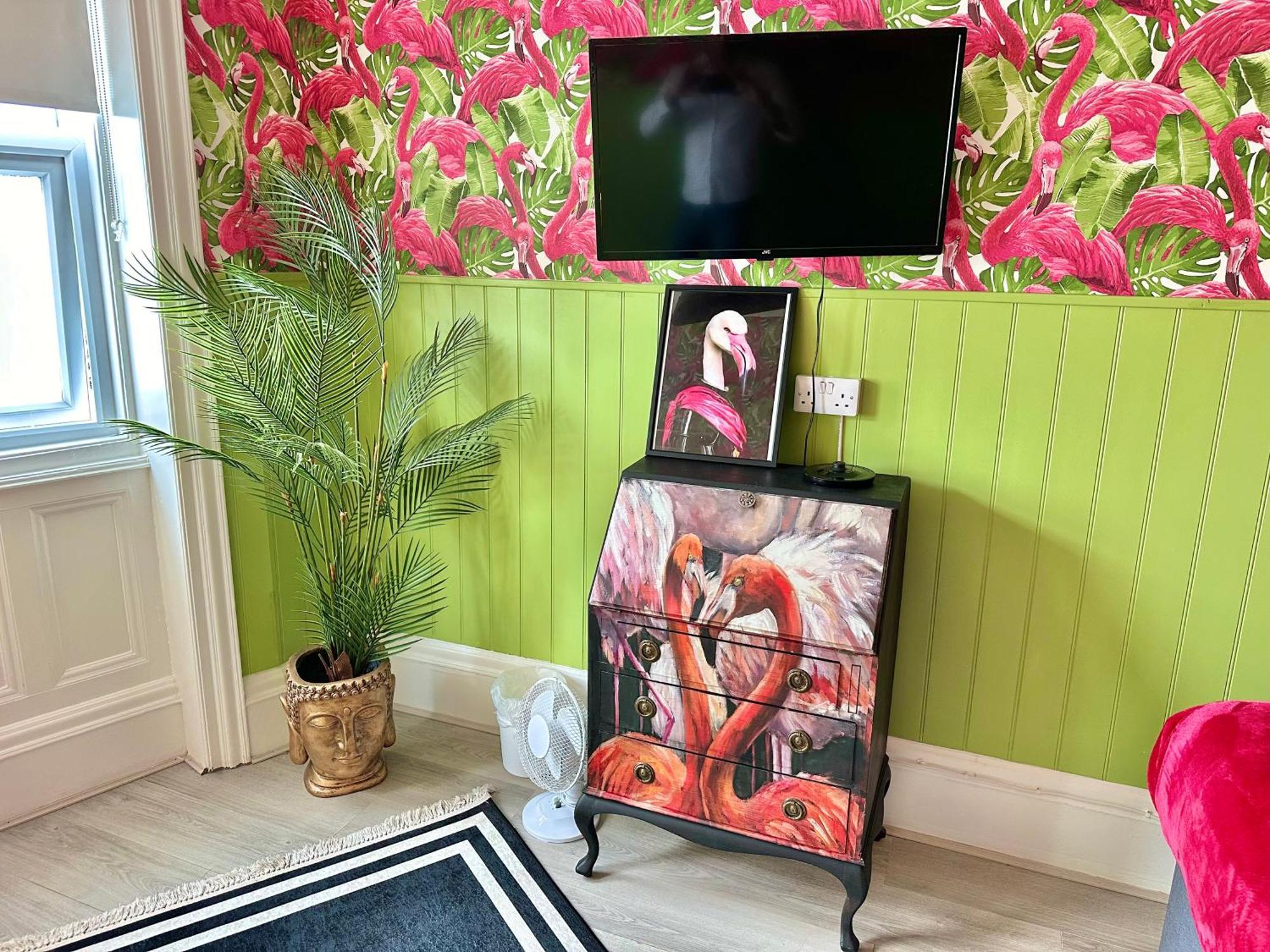 Lemur Lodge - Boutique Apartments - Short Stroll To The Beach Bournemouth Bagian luar foto
